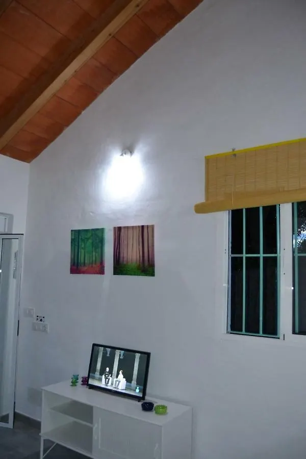 Casa-Estudio Pachamama Zahora 0*,